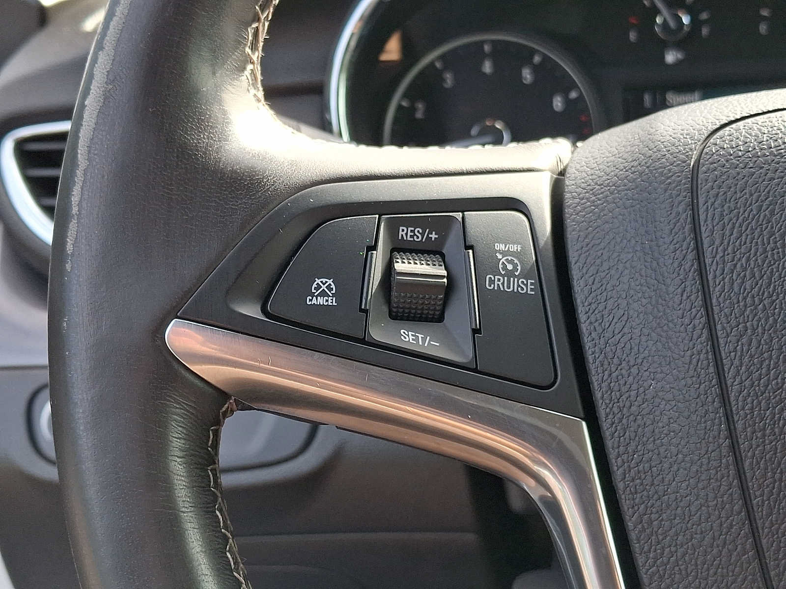 Used 2019 Buick Encore Preferred AWD/4WD image 20