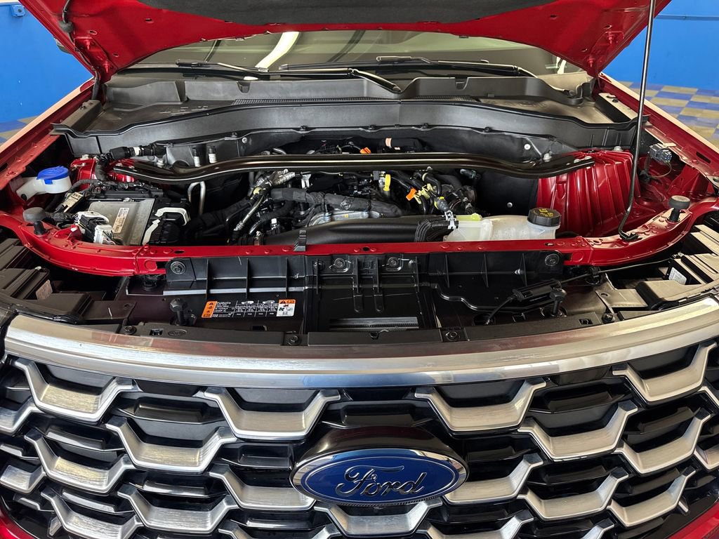 Certified 2025 Ford Explorer Platinum image 28