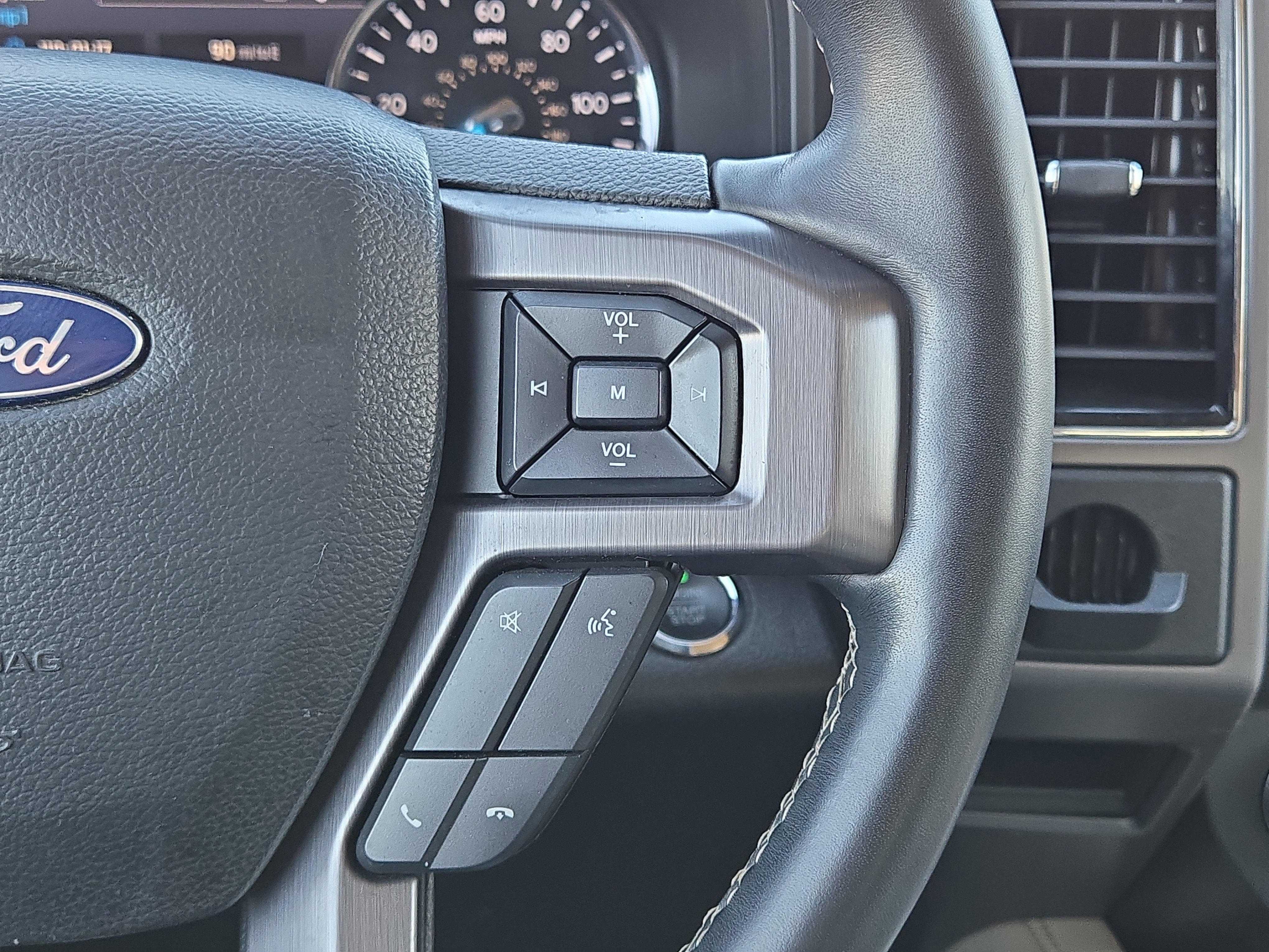 Certified 2020 Ford Expedition Platinum image 29