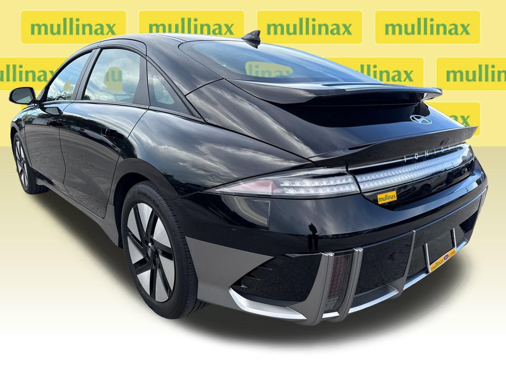 Used 2024 Hyundai Ioniq 6 SE RWD image 8