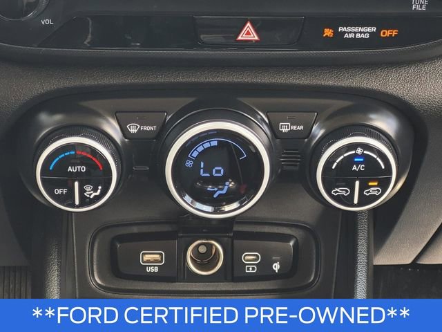 Used 2023 Hyundai Venue Limited FWD image 25