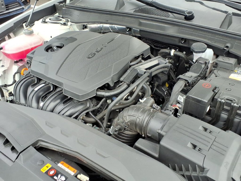 Used 2025 Hyundai Sonata SEL FWD image 28