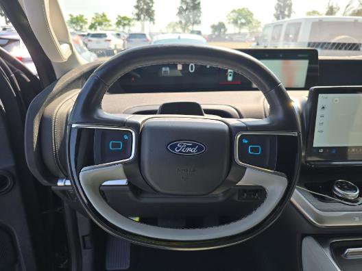 Certified 2025 Ford Expedition Max Platinum AWD/4WD image 10