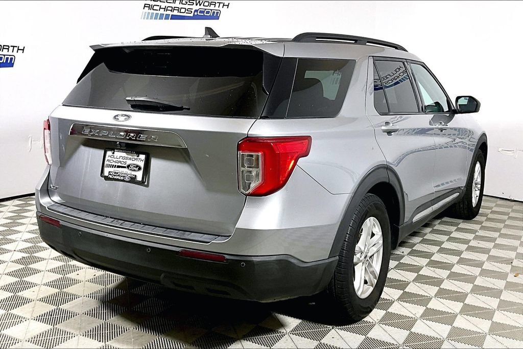 Certified 2021 Ford Explorer XLT RWD image 9