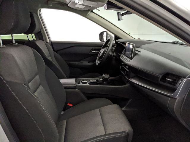 Used 2024 Nissan Rogue SV image 26