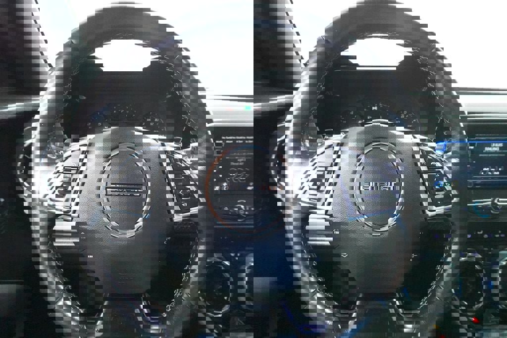 Used 2019 Chevrolet Camaro LT image 9