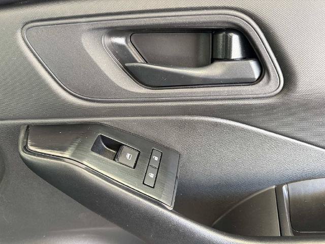 Used 2024 Nissan Rogue S AWD/4WD image 19