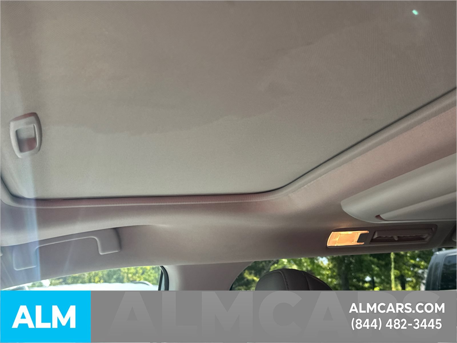 Used 2021 Toyota Sienna Limited FWD image 37