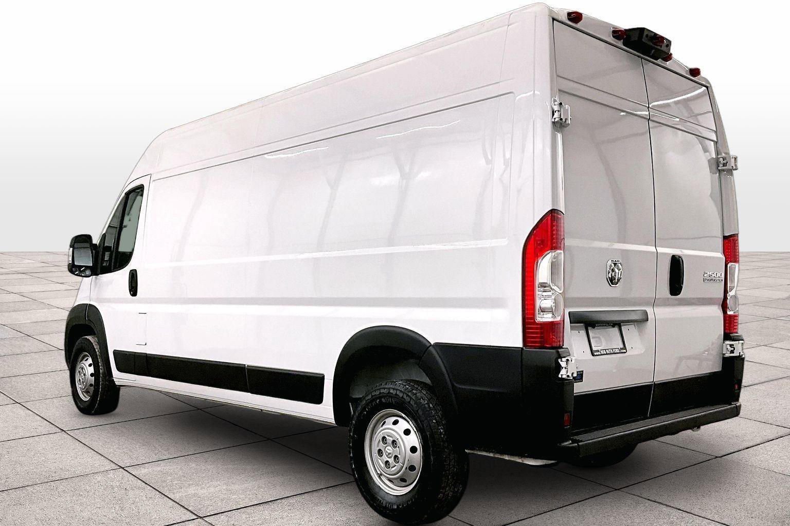 Used 2023 RAM ProMaster 2500 w/ Convenience Group image 10