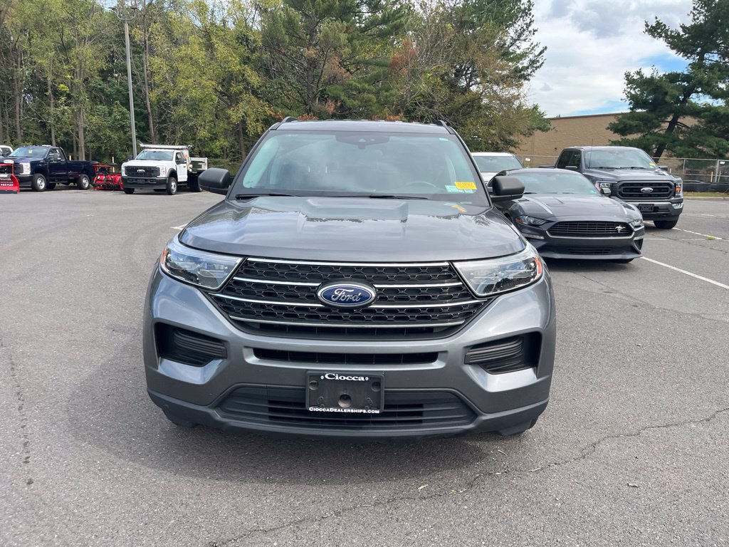 Certified 2023 Ford Explorer XLT AWD/4WD image 2