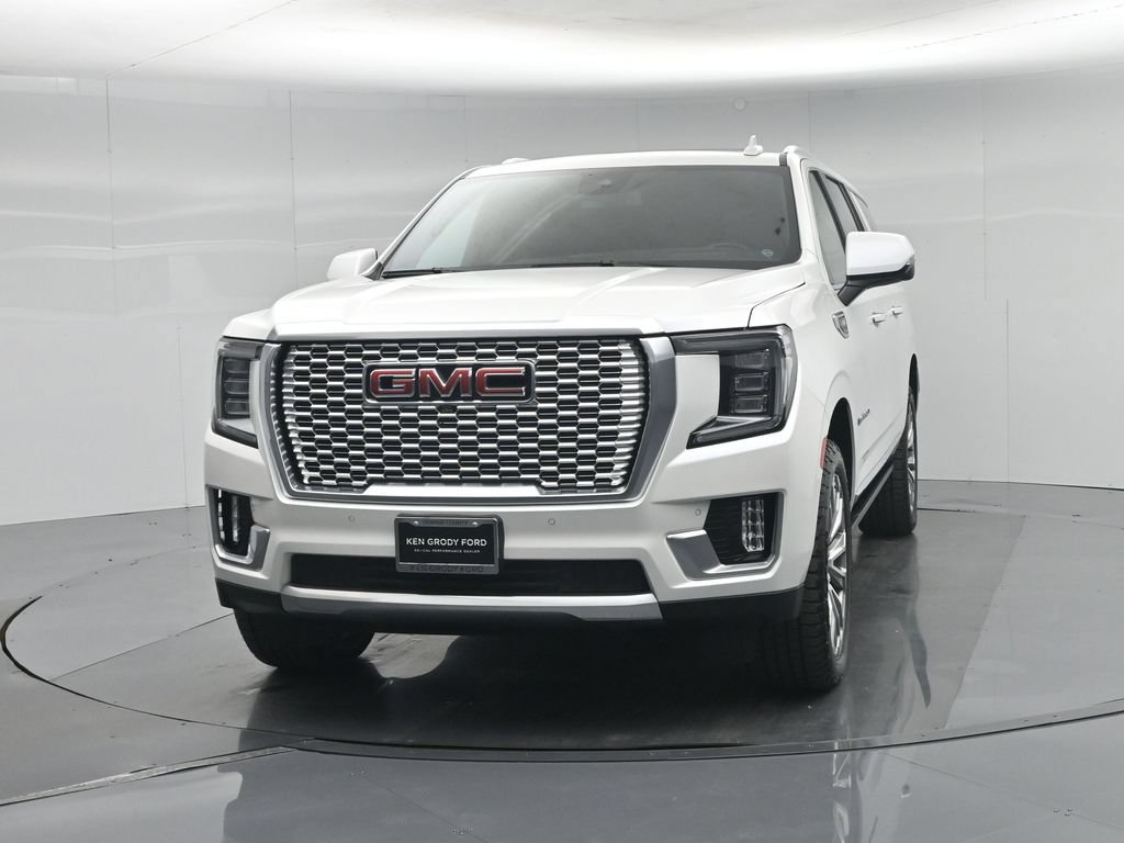 Used 2023 GMC Yukon XL Denali AWD/4WD image 57