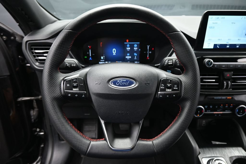 Certified 2025 Ford Escape ST-Line FWD image 12
