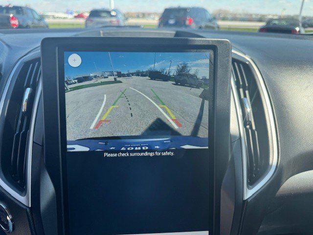 Certified 2022 Ford Edge SE image 18