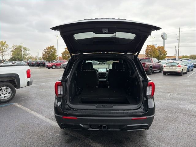 Certified 2025 Ford Explorer ST-Line image 12