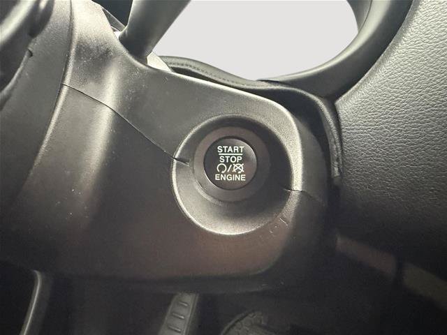 Used 2021 Jeep Renegade Latitude w/ Convenience Group AWD/4WD image 26