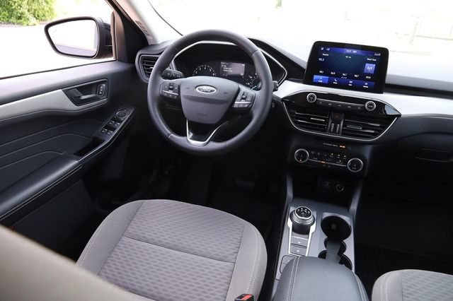 Certified 2022 Ford Escape SE w/ SE Sport Appearance Package FWD image 12