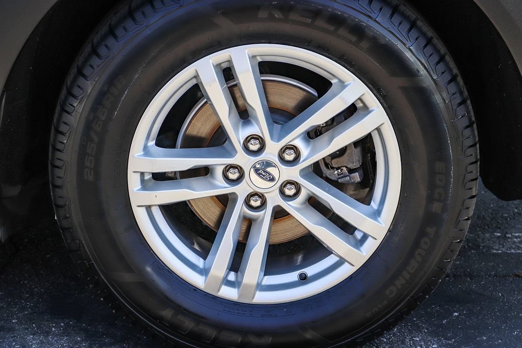 Certified 2020 Ford Explorer XLT RWD image 15
