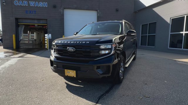 Certified 2026 Ford Expedition Max Active AWD/4WD image 4