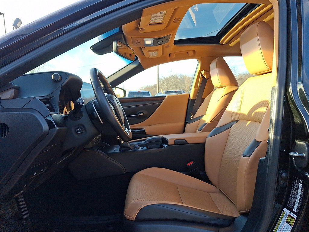 Used 2022 Lexus ES 350 w/ Premium Package image 14