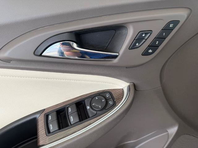Used 2024 Chevrolet Malibu LT FWD image 18