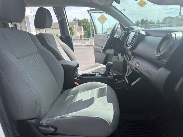 Used 2022 Toyota Tacoma SR AWD/4WD image 16