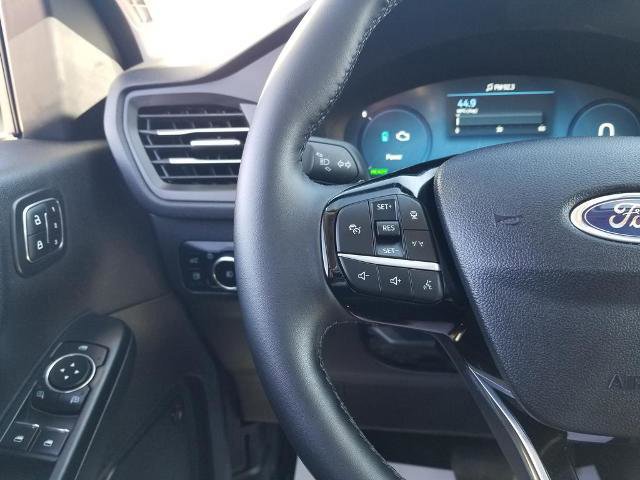 Certified 2025 Ford Escape Platinum w/ Premium Technology Package image 24