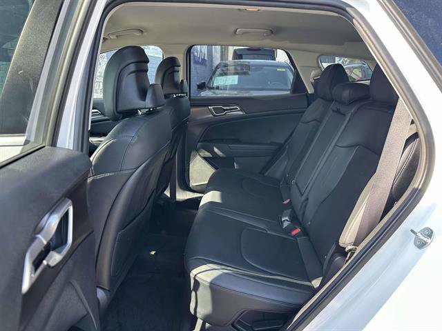 Used 2023 Kia Sportage EX AWD/4WD image 10