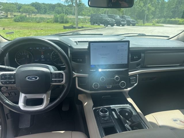 Certified 2024 Ford Expedition Max XLT RWD image 12