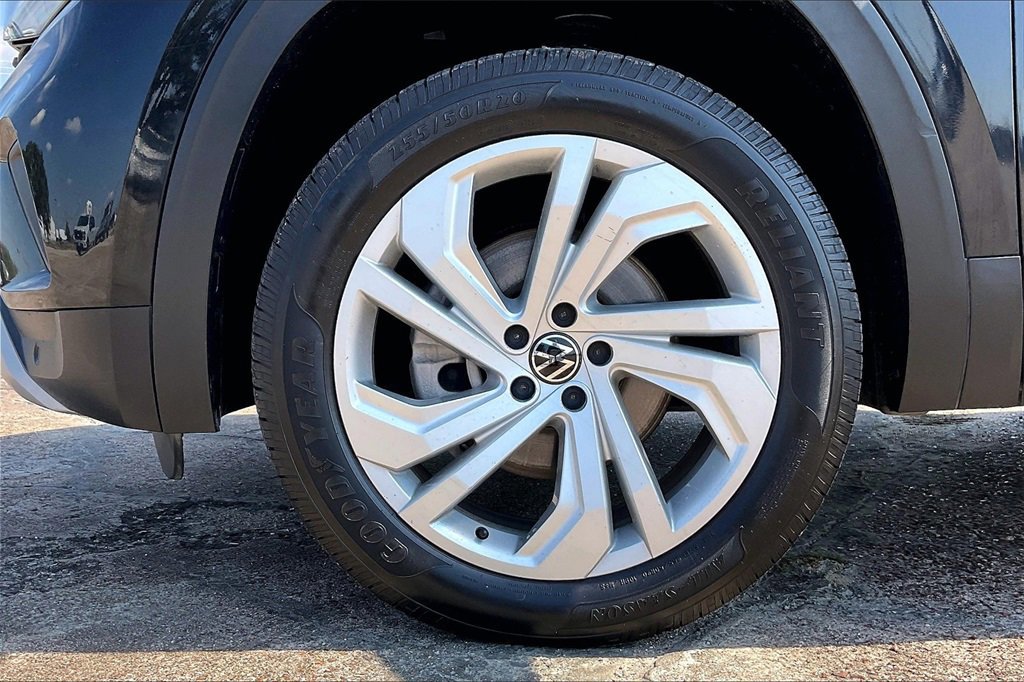 Used 2021 Volkswagen Atlas SE image 35