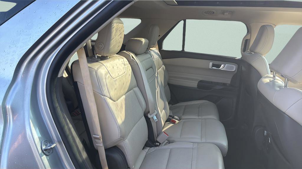 Certified 2020 Ford Explorer Platinum w/ Premium Technology Package image 27