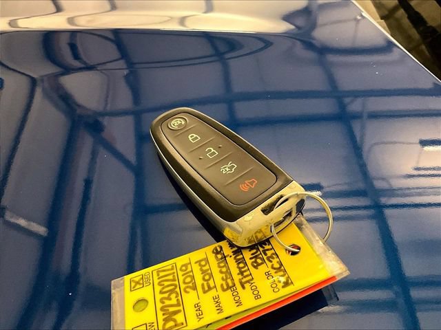Certified 2019 Ford Escape Titanium AWD/4WD image 9