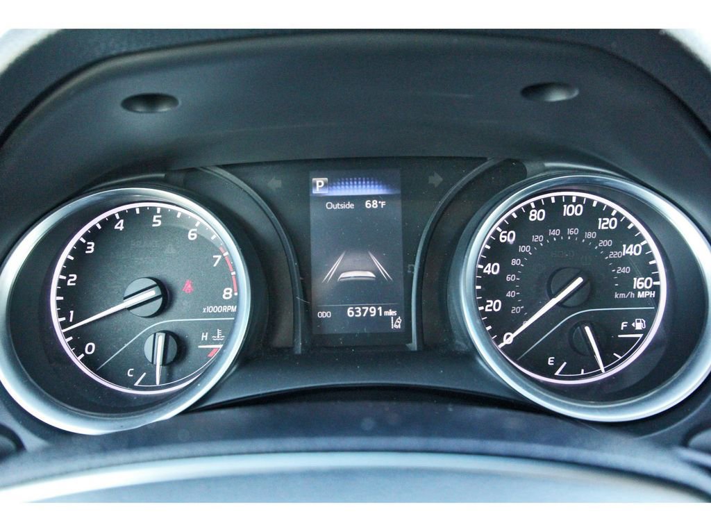 Used 2018 Toyota Camry L image 15