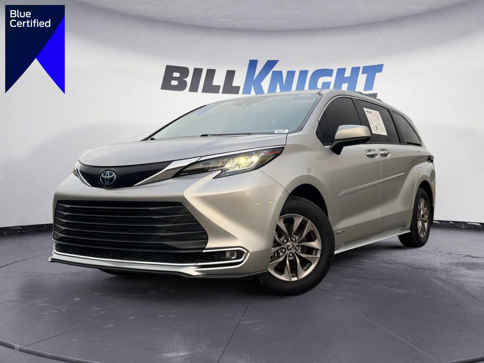 Used 2021 Toyota Sienna XLE