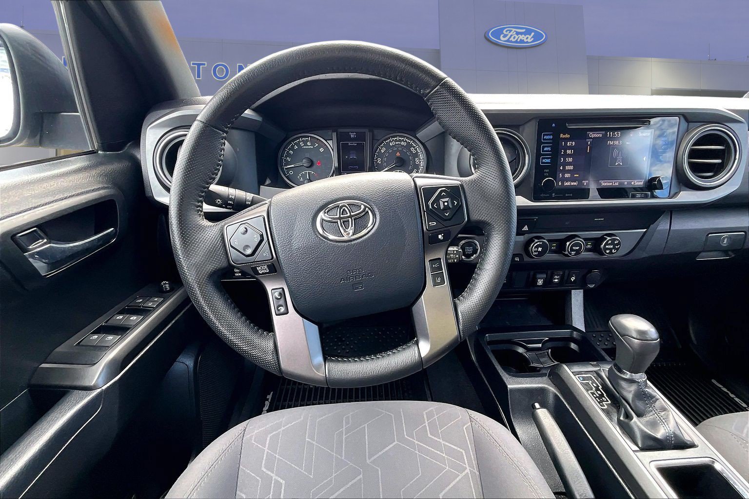 Used 2019 Toyota Tacoma TRD Off-Road AWD/4WD image 9