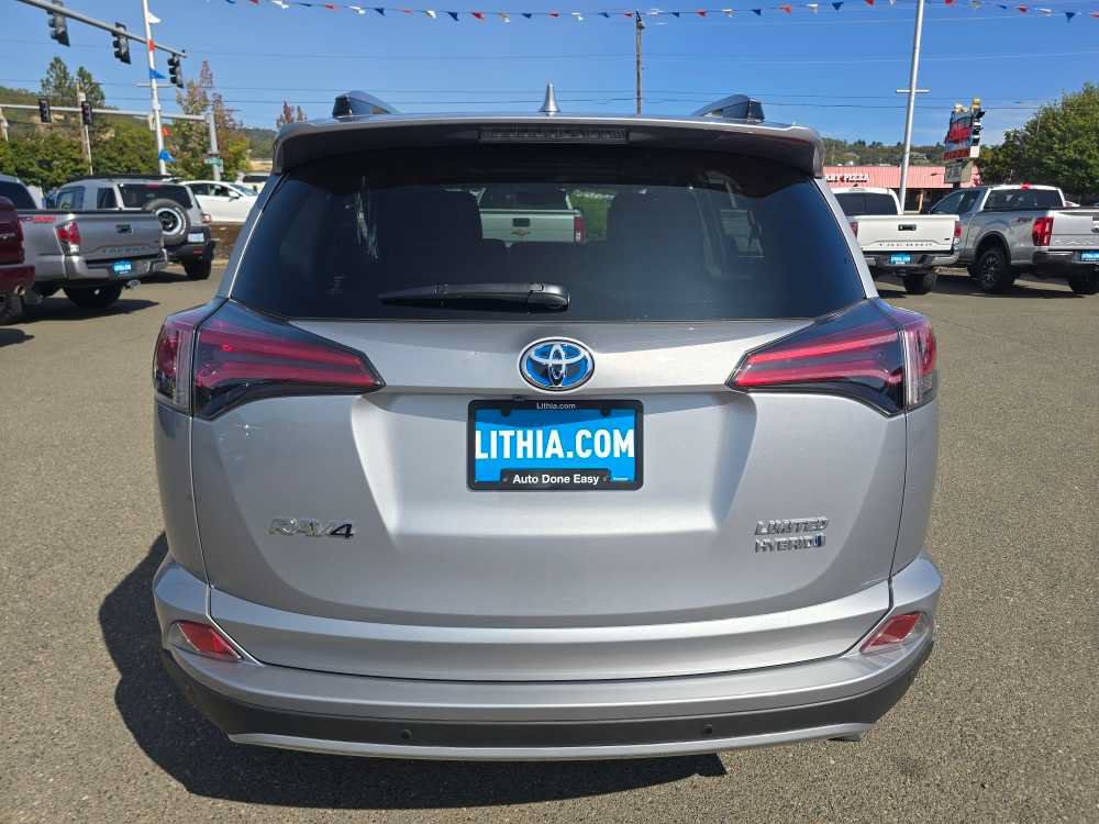 Used 2018 Toyota RAV4 Limited AWD/4WD image 4