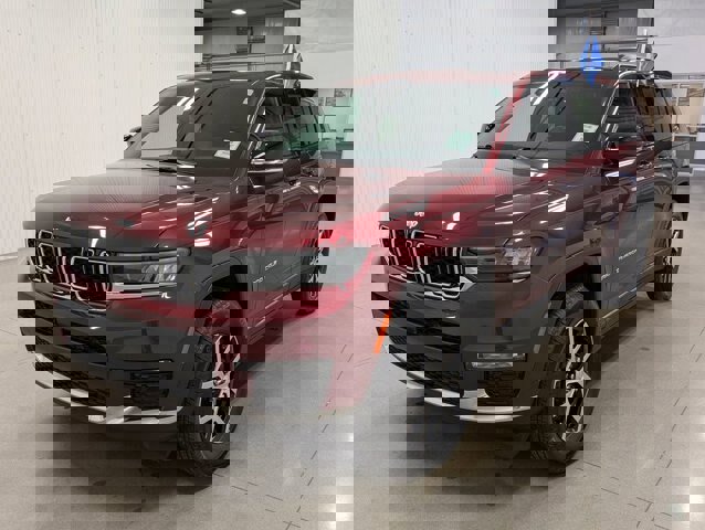 Used 2024 Jeep Grand Cherokee L Limited image 4