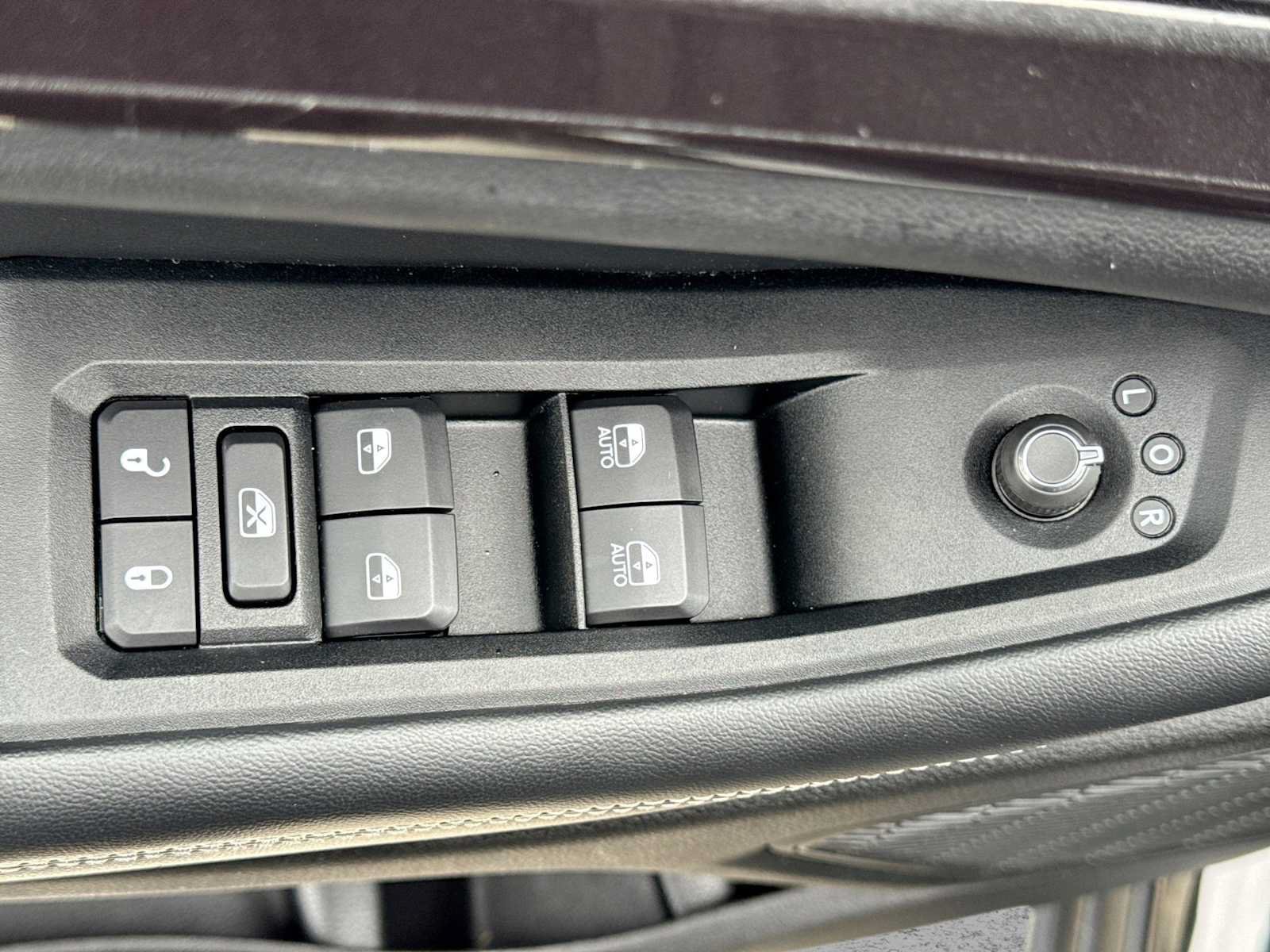 Used 2023 Jeep Grand Cherokee L Laredo AWD/4WD image 16