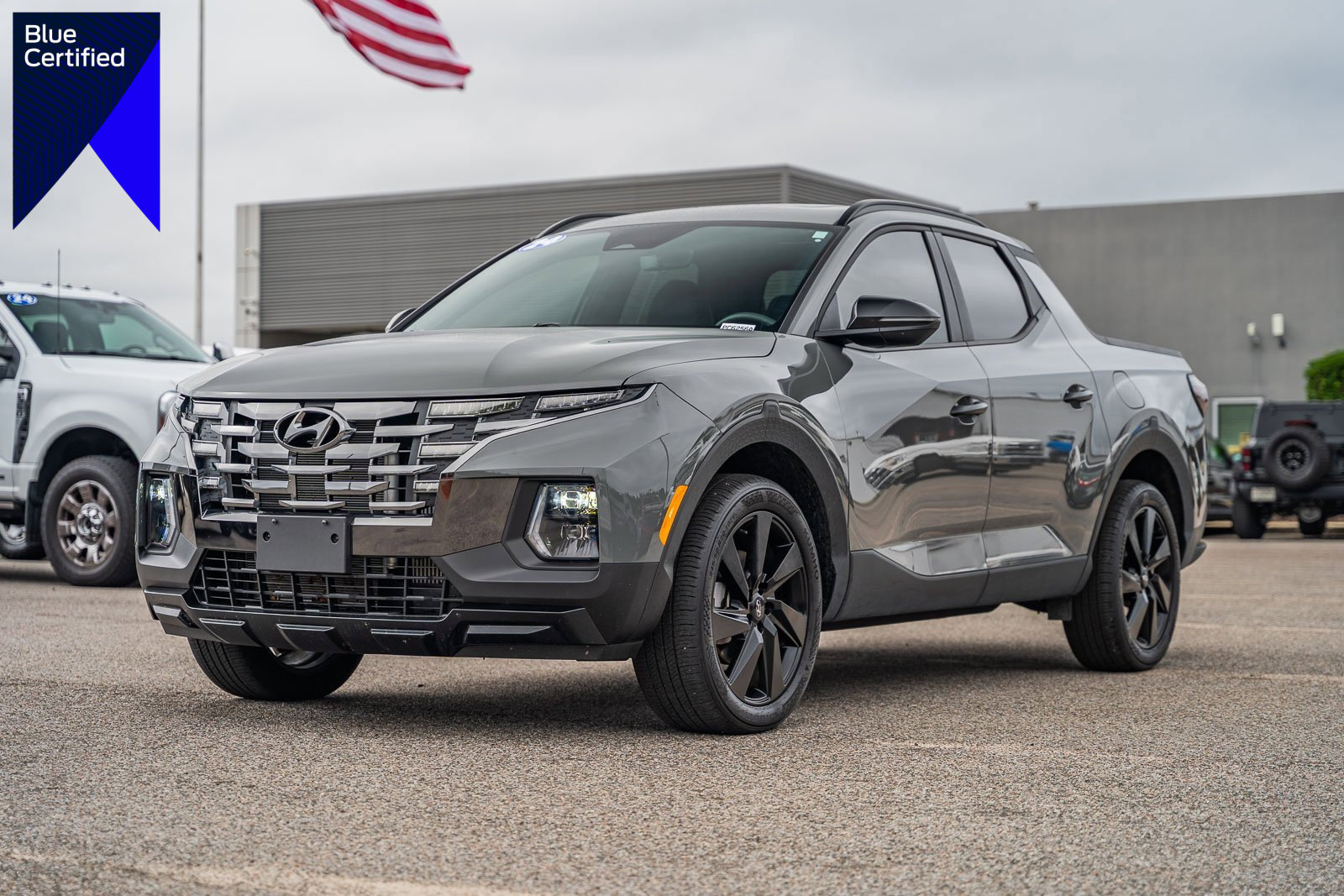 Used 2024 Hyundai Santa Cruz Night video 1