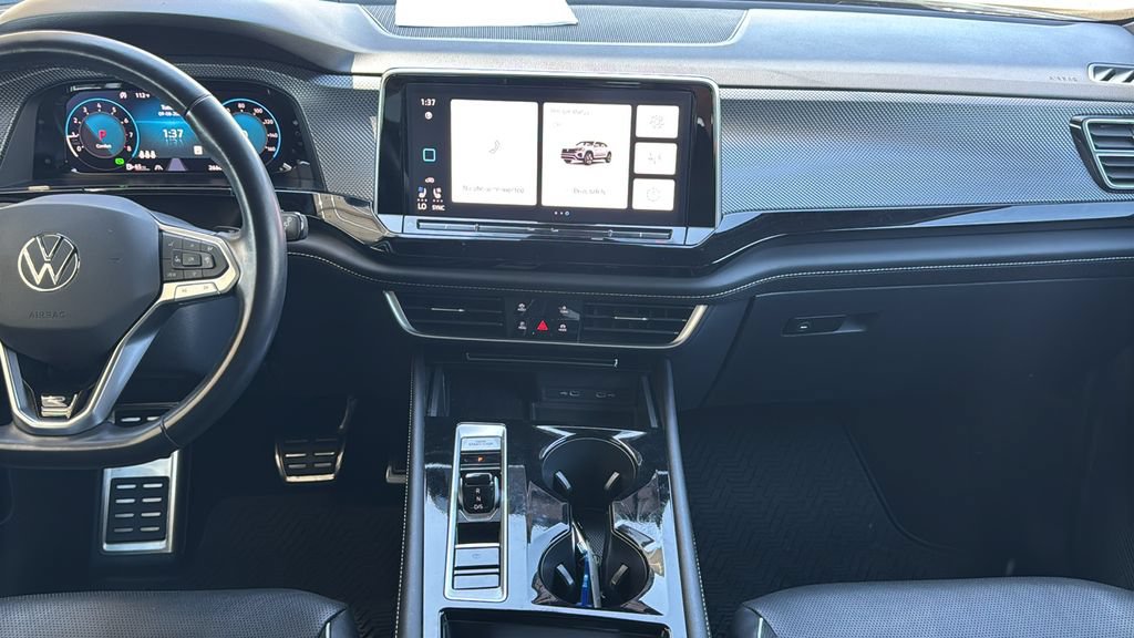 Used 2024 Volkswagen Atlas Cross Sport SEL Premium R-Line AWD/4WD image 10