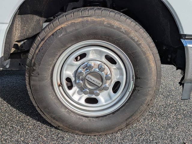 Certified 2023 Ford F250 XL w/ XL Chrome Package RWD image 10