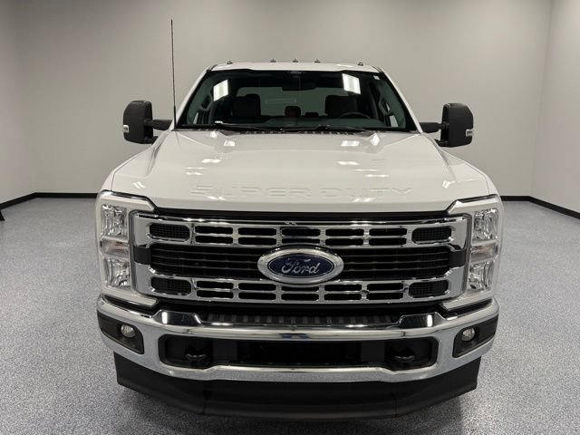 Certified 2025 Ford F350 XLT AWD/4WD image 4