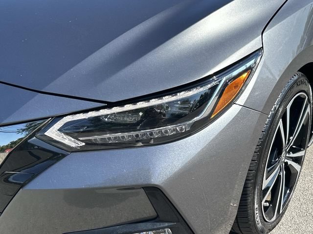 Used 2022 Nissan Sentra SR w/ SR Premium Package FWD image 9