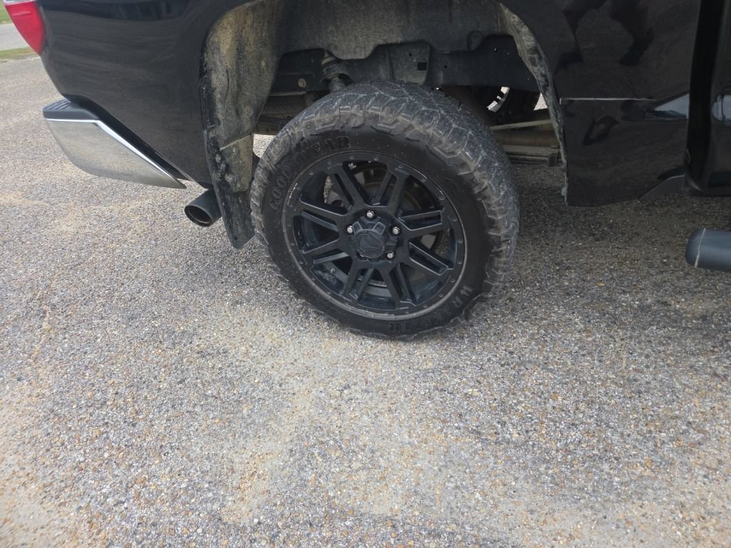 Used 2020 Toyota Tundra SR5 AWD/4WD image 16