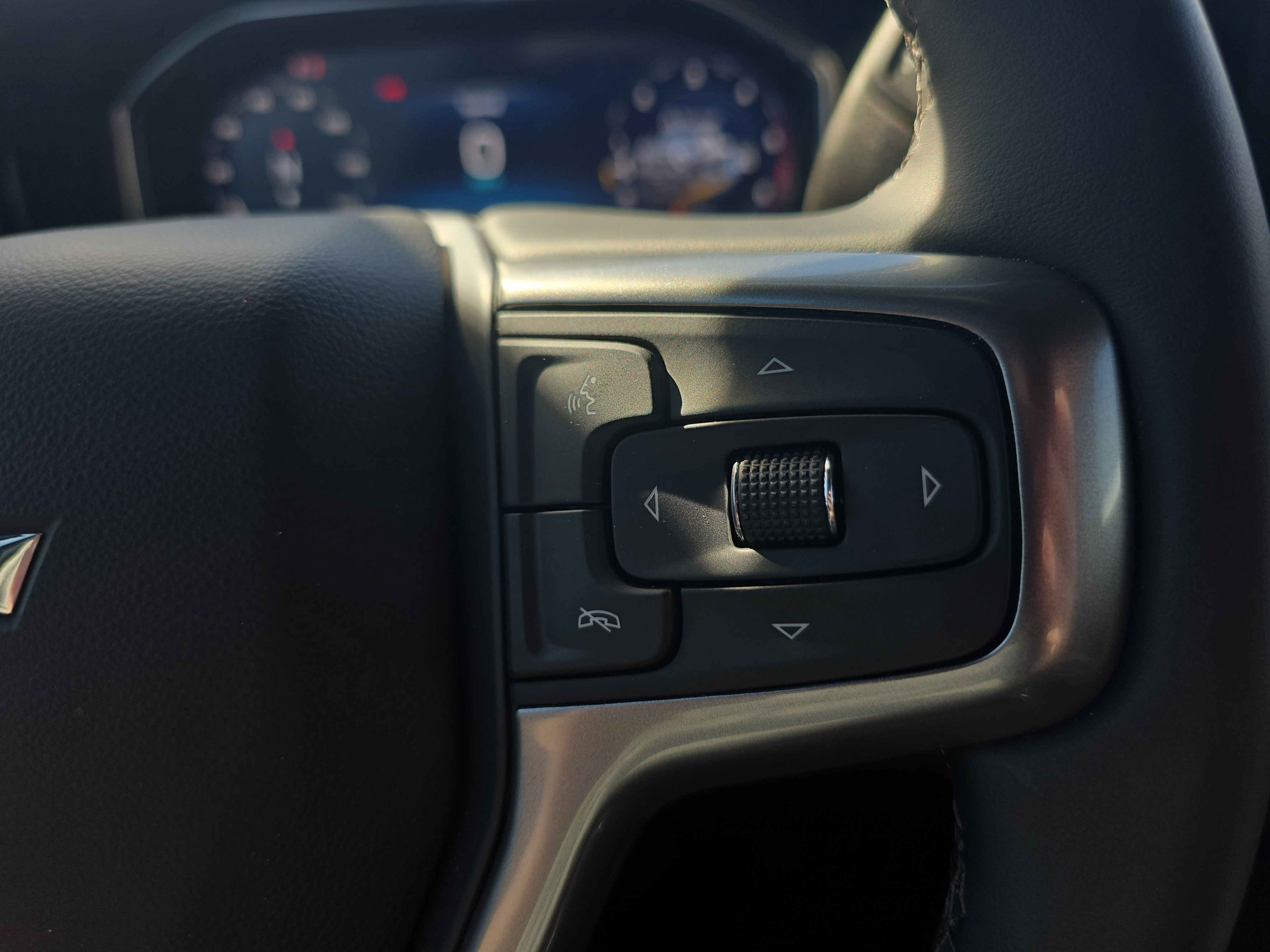 Used 2025 Chevrolet Silverado 3500 LTZ w/ LTZ Plus Package image 33