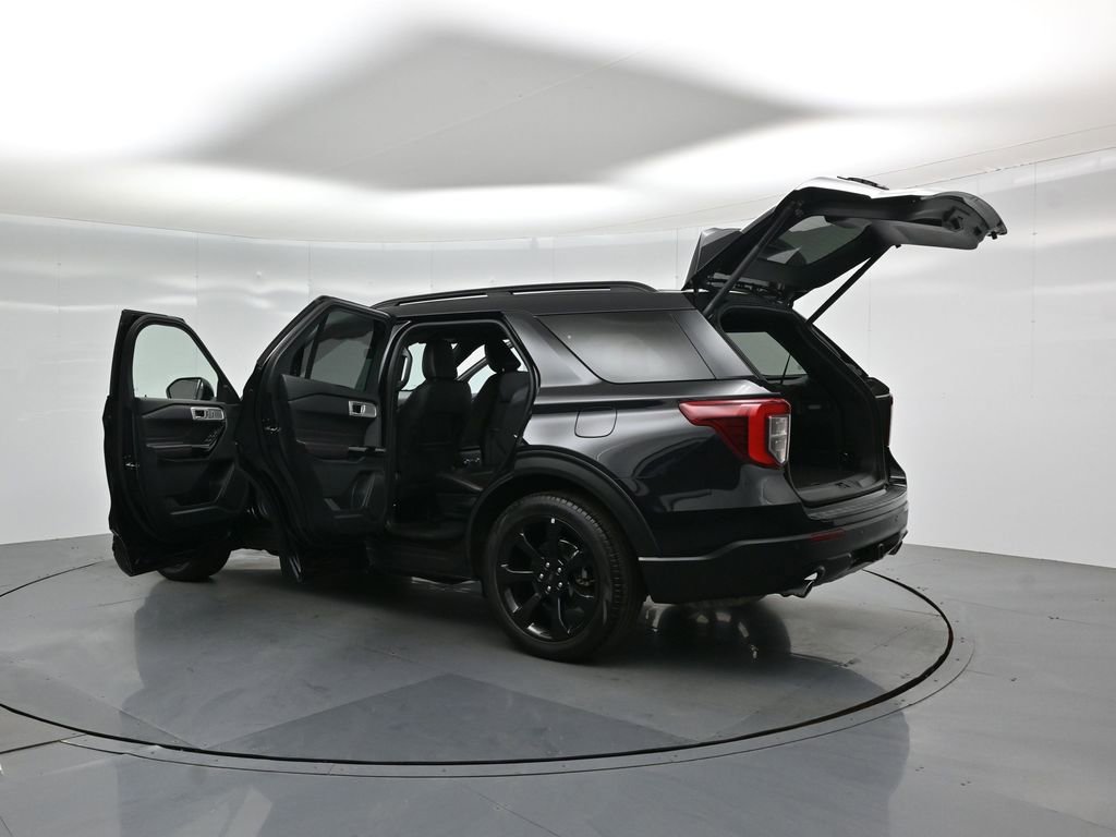 Certified 2022 Ford Explorer ST-Line w/ Class IV Trailer Tow Package image 36