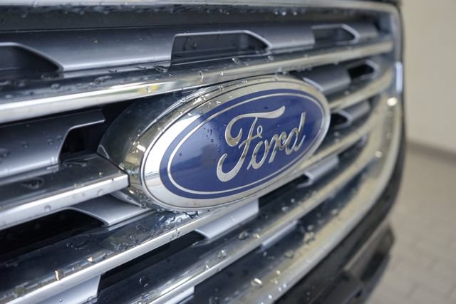 Certified 2022 Ford Edge Titanium AWD/4WD image 17
