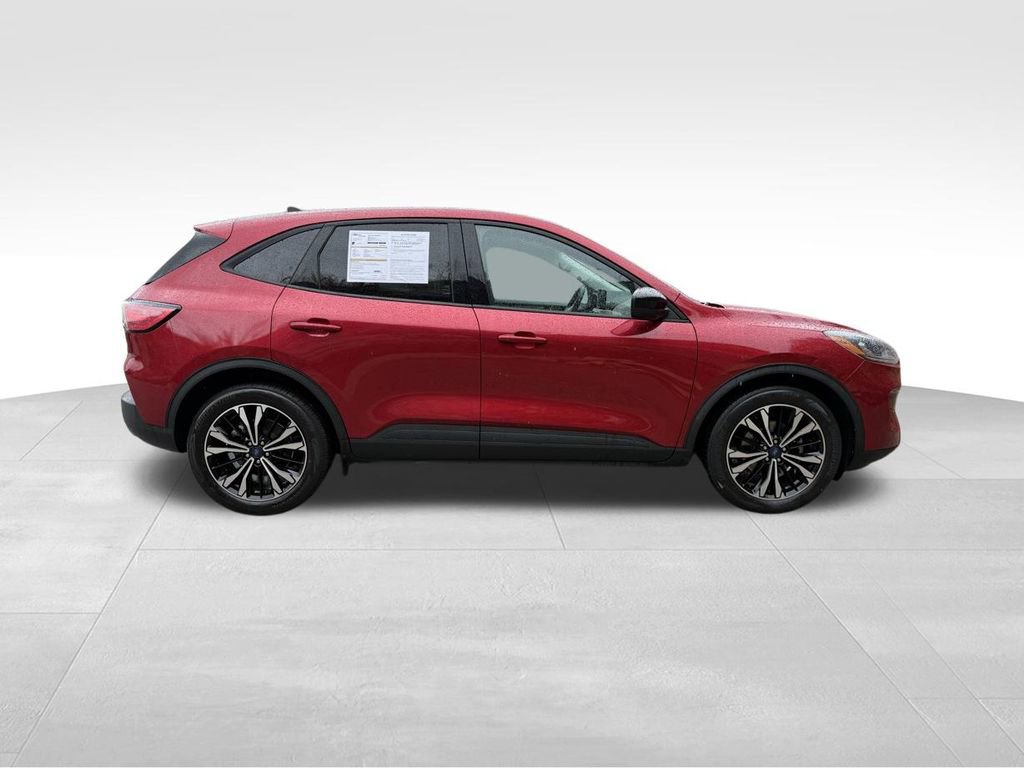 Certified 2021 Ford Escape SE w/ SE Sport Appearance Package image 6