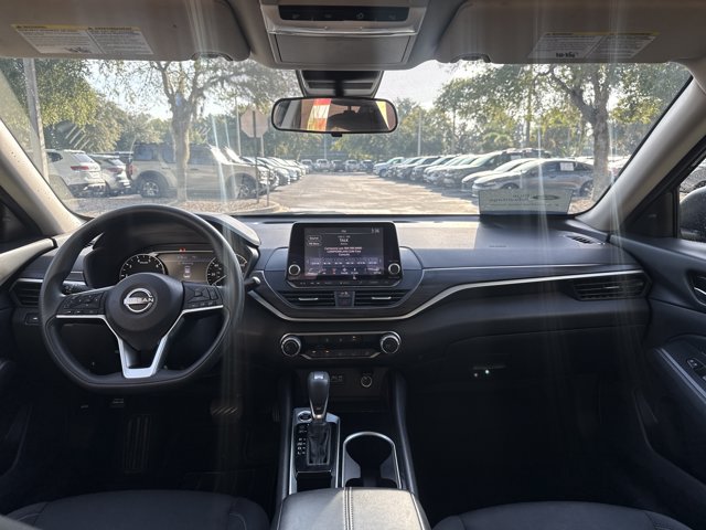 Used 2024 Nissan Altima 2.5 SV FWD image 18