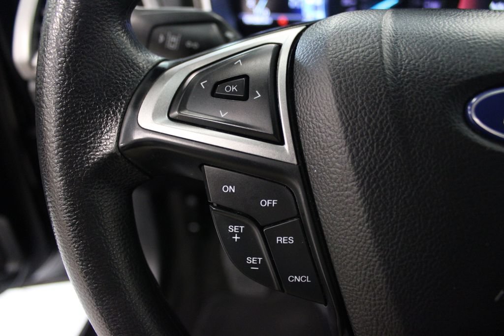 Certified 2020 Ford Fusion SE FWD image 23
