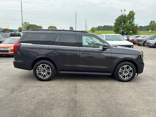 Certified 2025 Ford Expedition Active AWD/4WD image 27